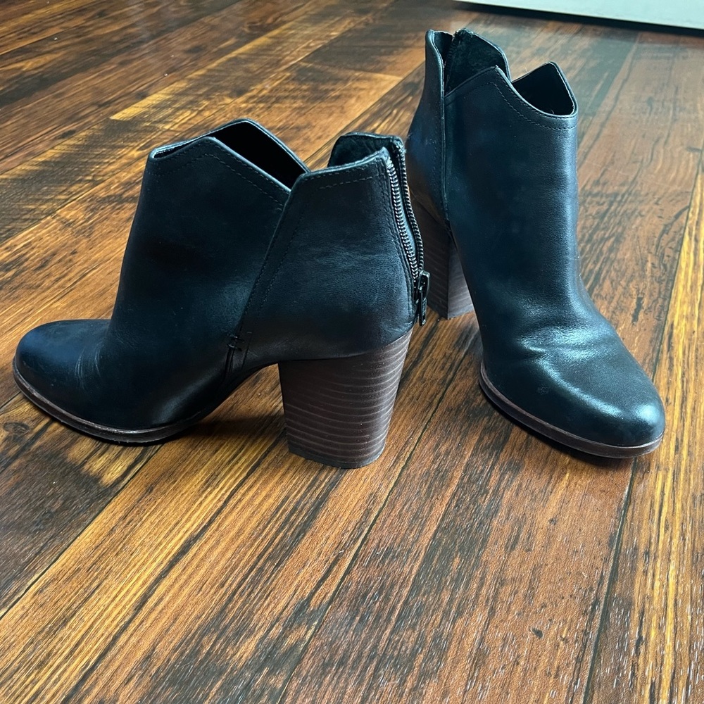 Gianni Bini Booties